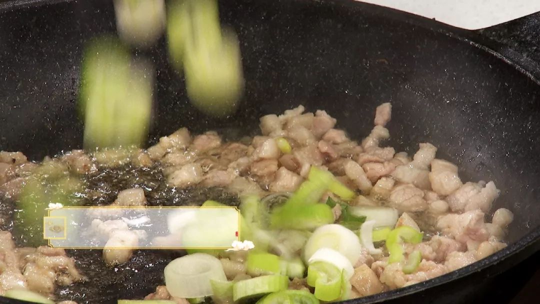 养生厨房近日视频,养生厨房今日菜谱糯香软锅贴