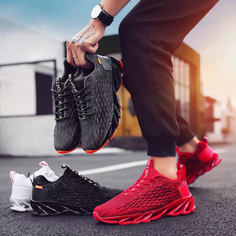 一双鞋竟装上28片“刀锋”弹簧？！穿上暴走跳跃，感觉能起飞了