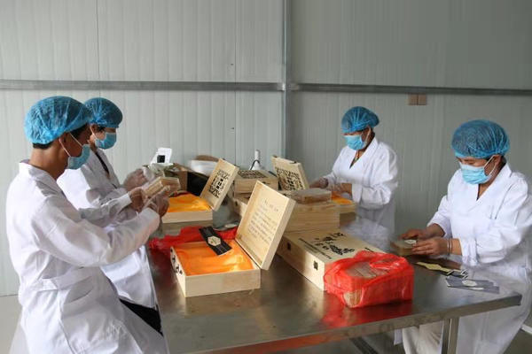 扶贫致富车间,柳林镇扶贫小车间托起群众致富梦