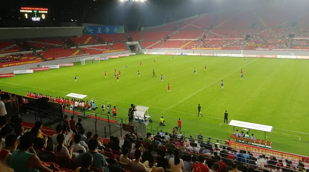 肇庆近光灯抓拍,肇庆交警抓拍黄灯