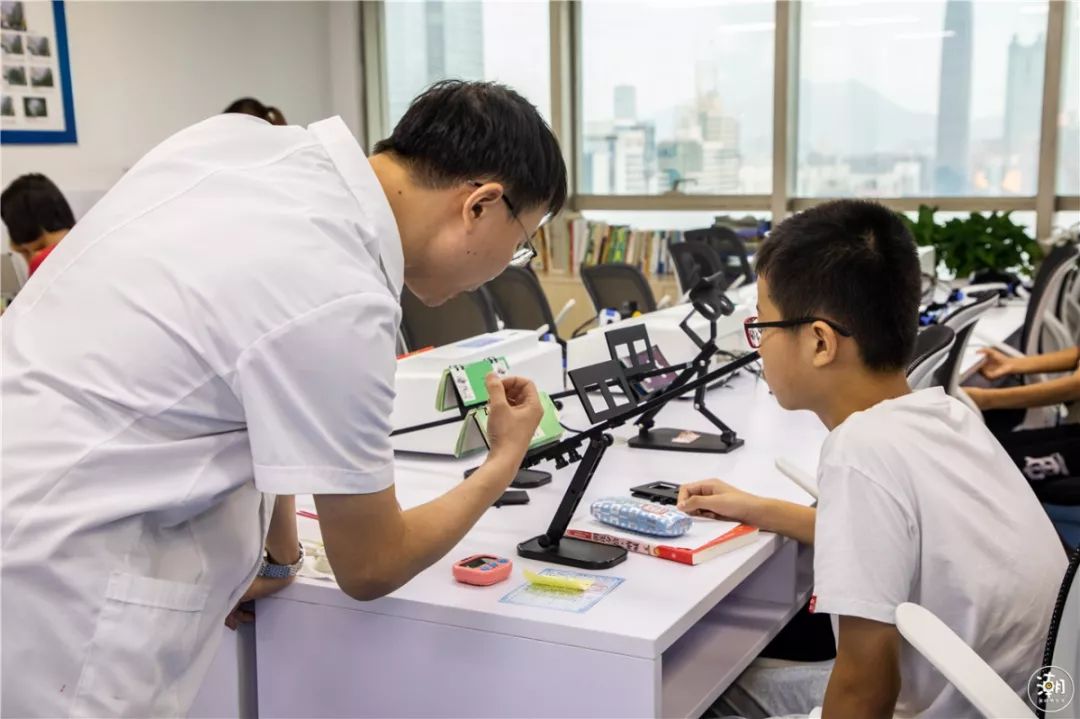 戴眼镜近视可以矫正吗,戴眼镜预防近视加深