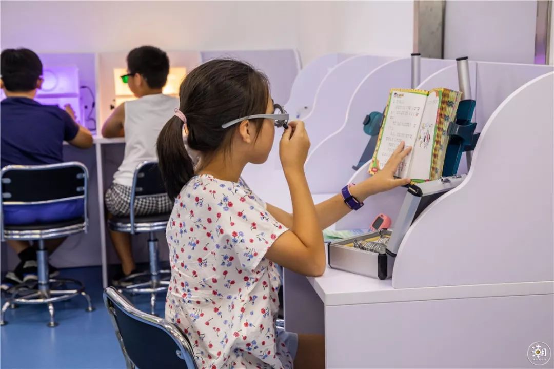 戴眼镜近视可以矫正吗,戴眼镜预防近视加深