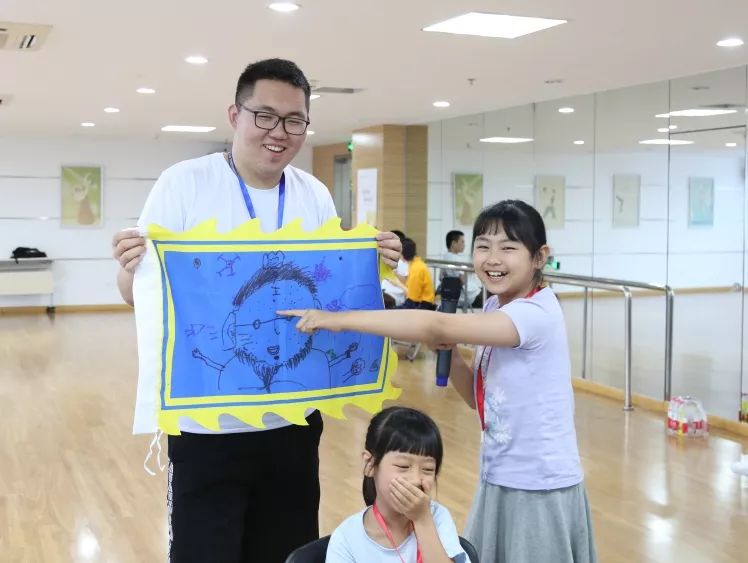 禾欣故事卷|一只漂流瓶的自述：因为遇见你，我珍惜自己