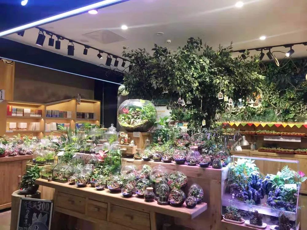 郑州二七广场对比成都,西安郑州同为新一线城市