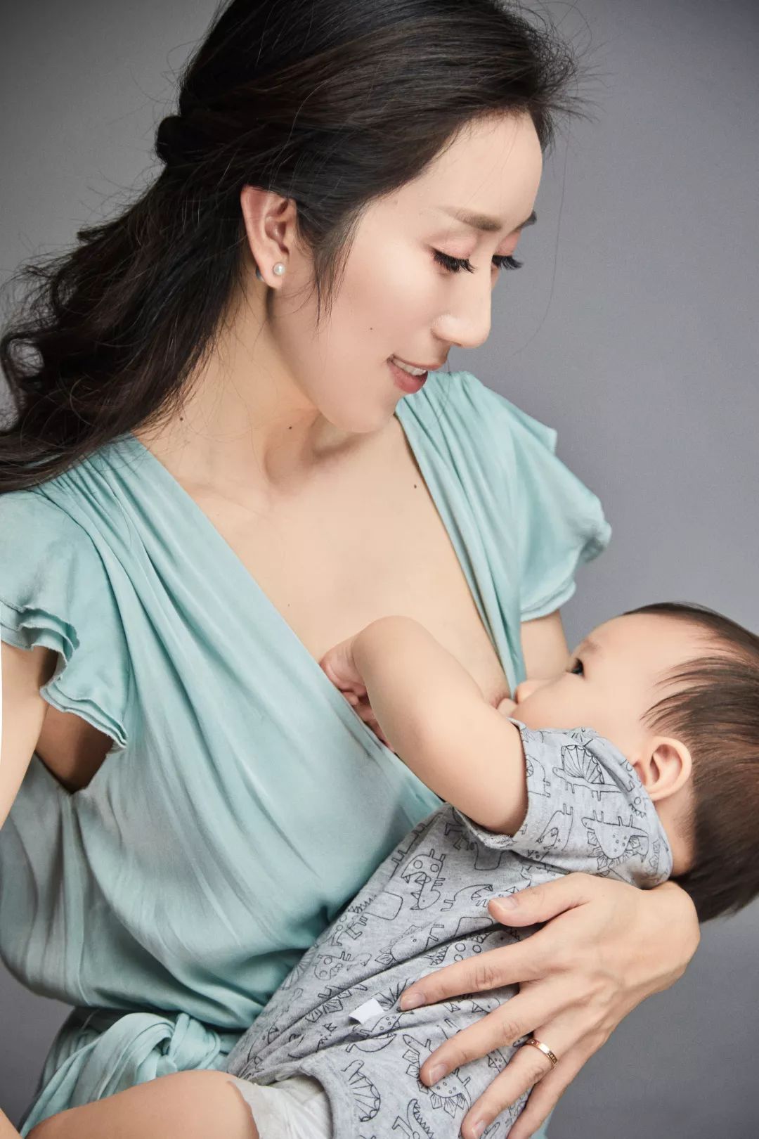 适合妈妈的时尚连衣裙有哪些,妈妈也适合穿的连衣裙