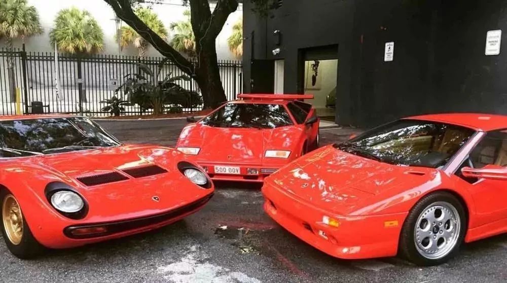 在V12引擎被人类灭绝之前，我决定吹一段唢呐，猛夸一顿