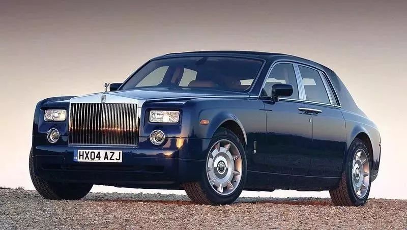 在V12引擎被人类灭绝之前，我决定吹一段唢呐，猛夸一顿