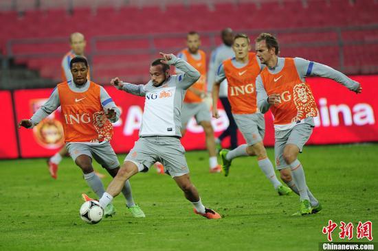 斯内德泪目,斯内德告别仪式视频