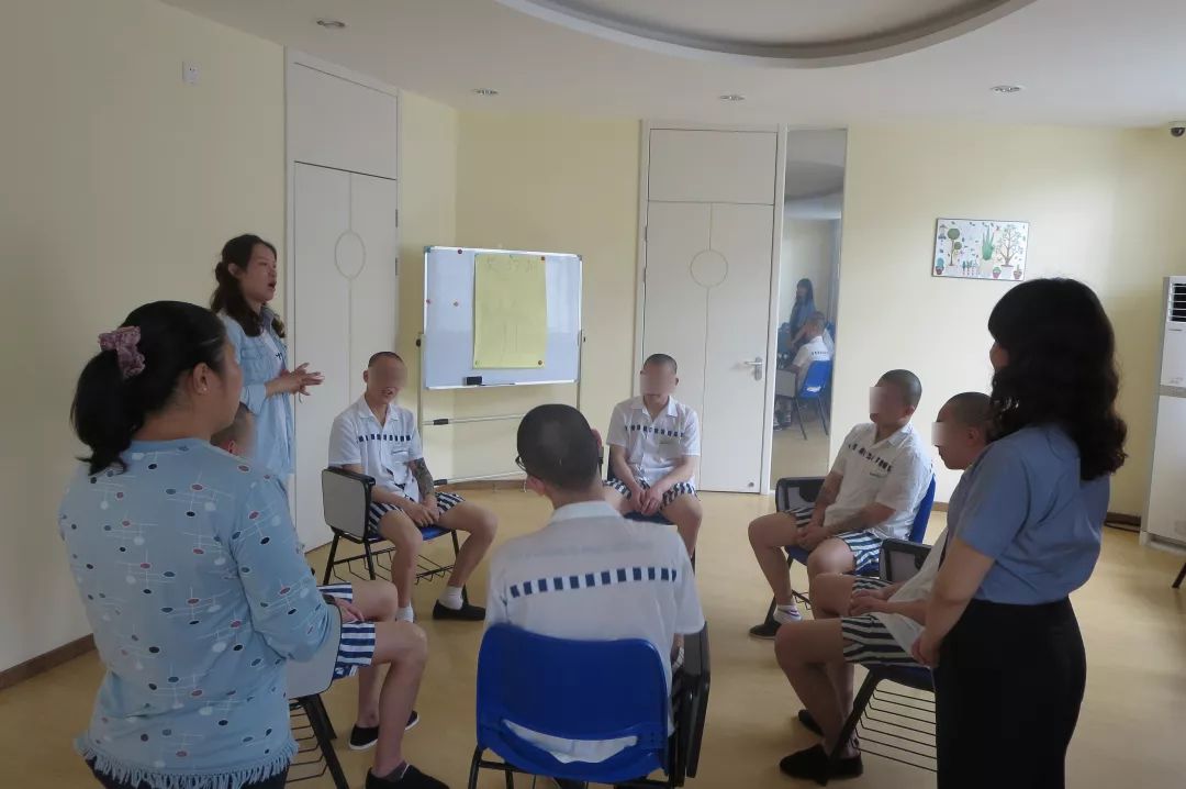 扶苗助长关爱明天——“沟通训练营”体验式项目开始啦！
