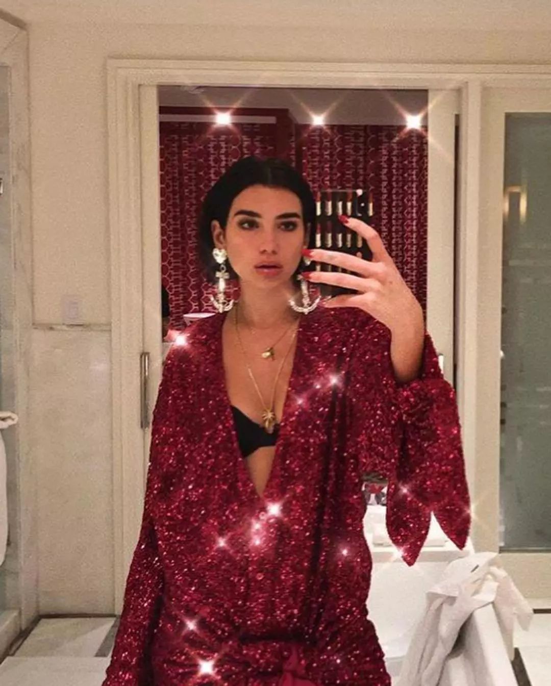 没有耳洞的明星是怎么戴耳环的,明星同款耳夹无耳洞