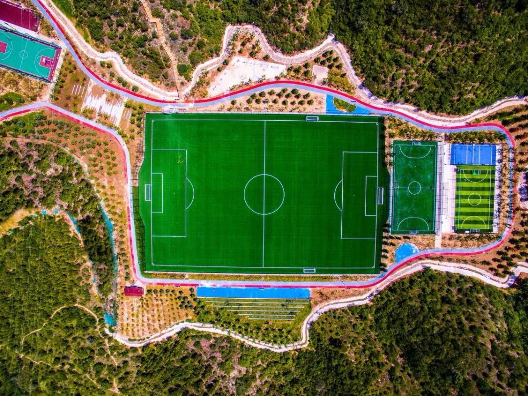 足球场高颜值视频,石家庄最高级足球场