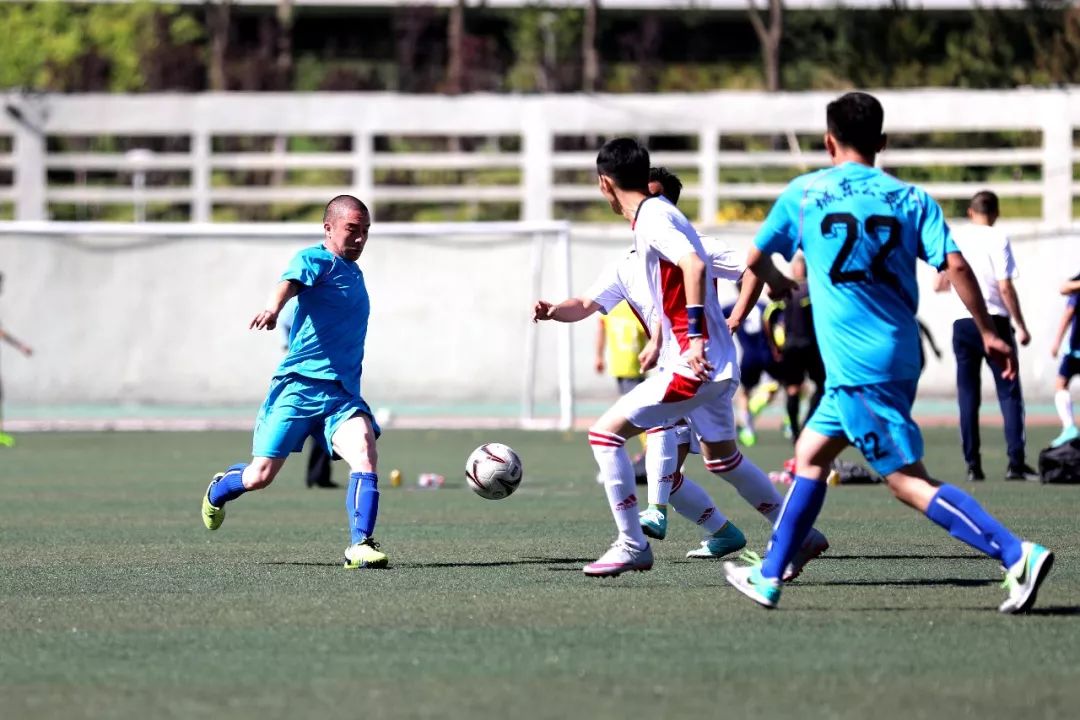 喜讯足球比赛冠军,喜报战报