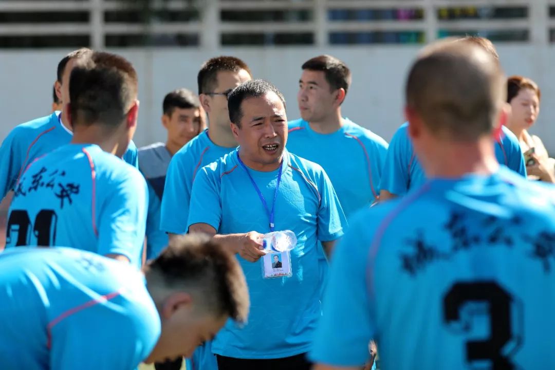 喜讯足球比赛冠军,喜报战报