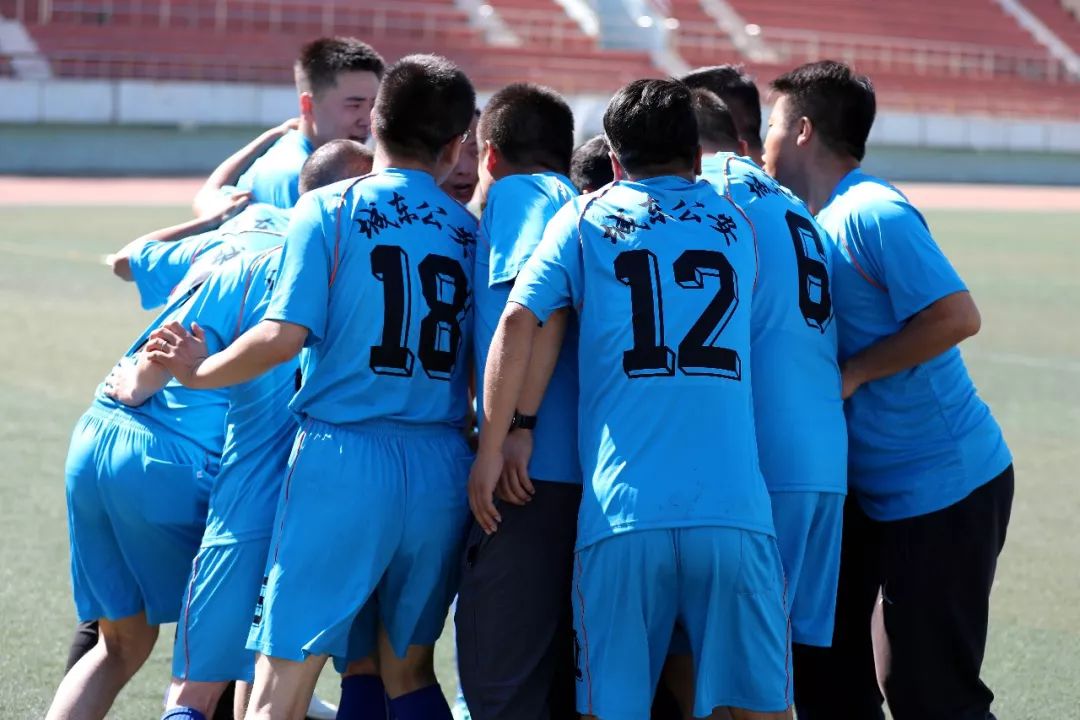 喜讯足球比赛冠军,喜报战报