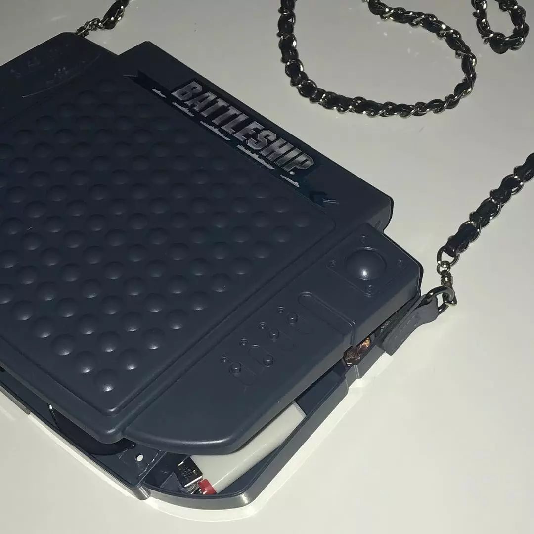 现在年轻人无聊,为啥现在年轻人恋爱那么无聊