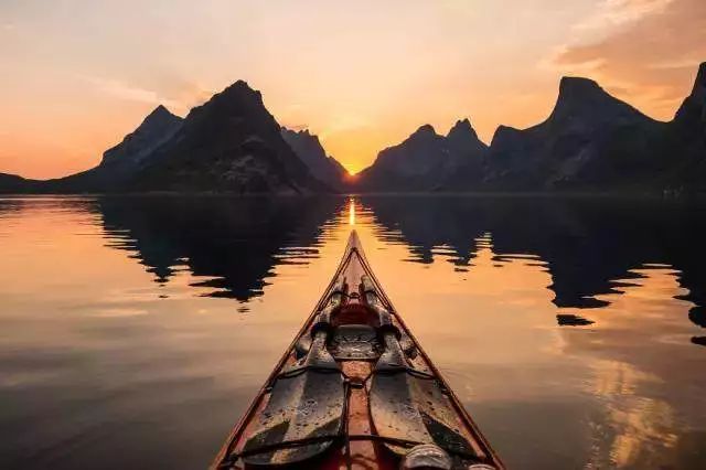 北极圈内的这个冷冽孤独秘境，一到冬天就成为欧洲摄影师的心头肉，国际地理封面就靠你了