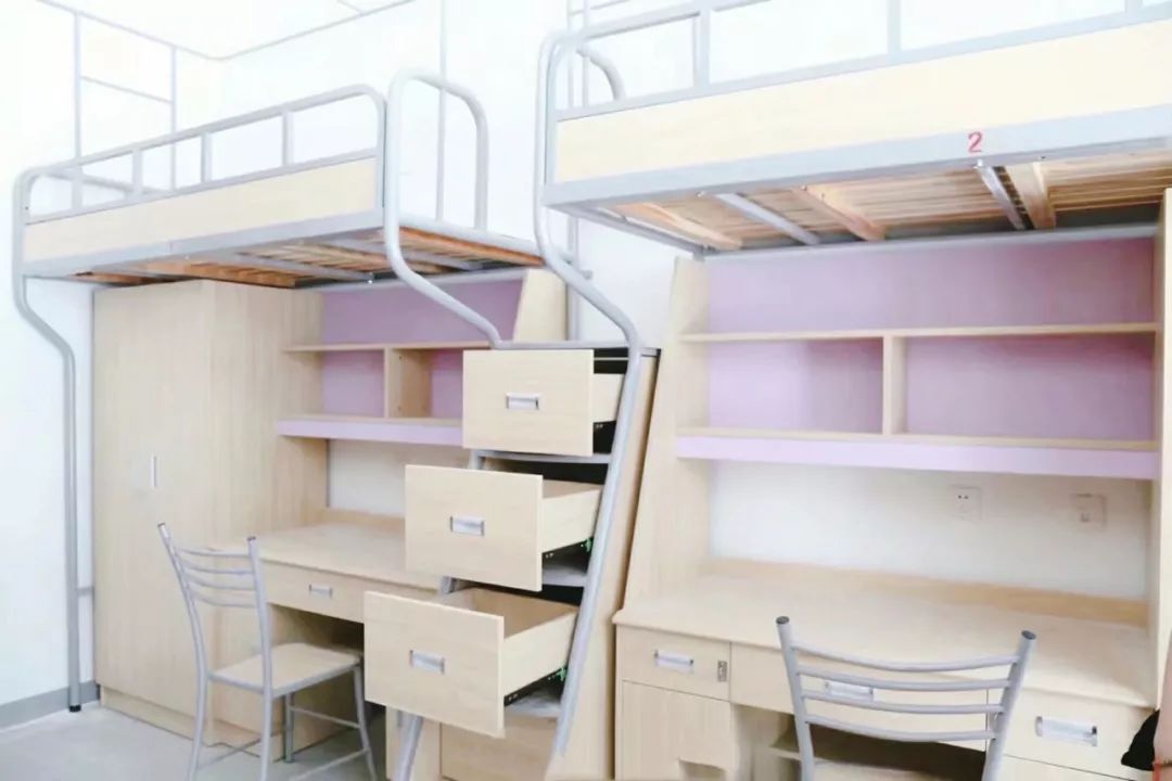 嗨，新同学你好，这里是河海大学！