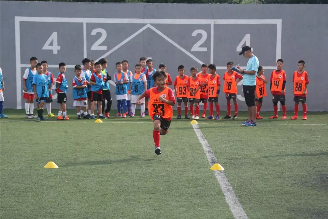 足球青训u9到u11段训练重点,中国u9青训