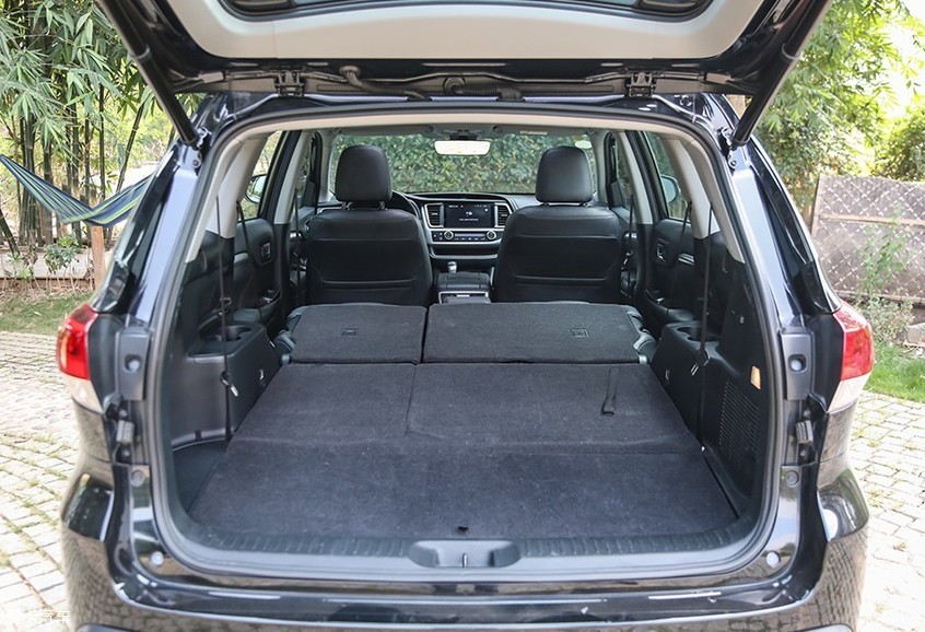 2018新款丰田汉兰达舒适驾驶体验,试驾丰田汉兰达越野能力