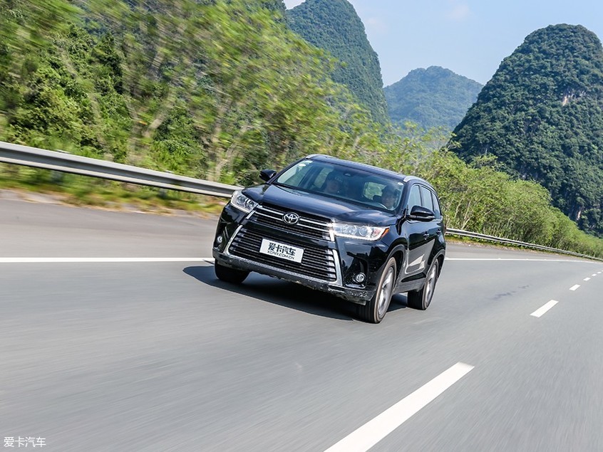 2018新款丰田汉兰达舒适驾驶体验,试驾丰田汉兰达越野能力