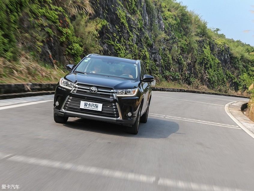 2018新款丰田汉兰达舒适驾驶体验,试驾丰田汉兰达越野能力