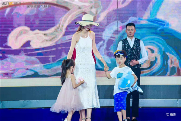 夜游昆明融创文旅城,昆明融创文旅城湿地公园