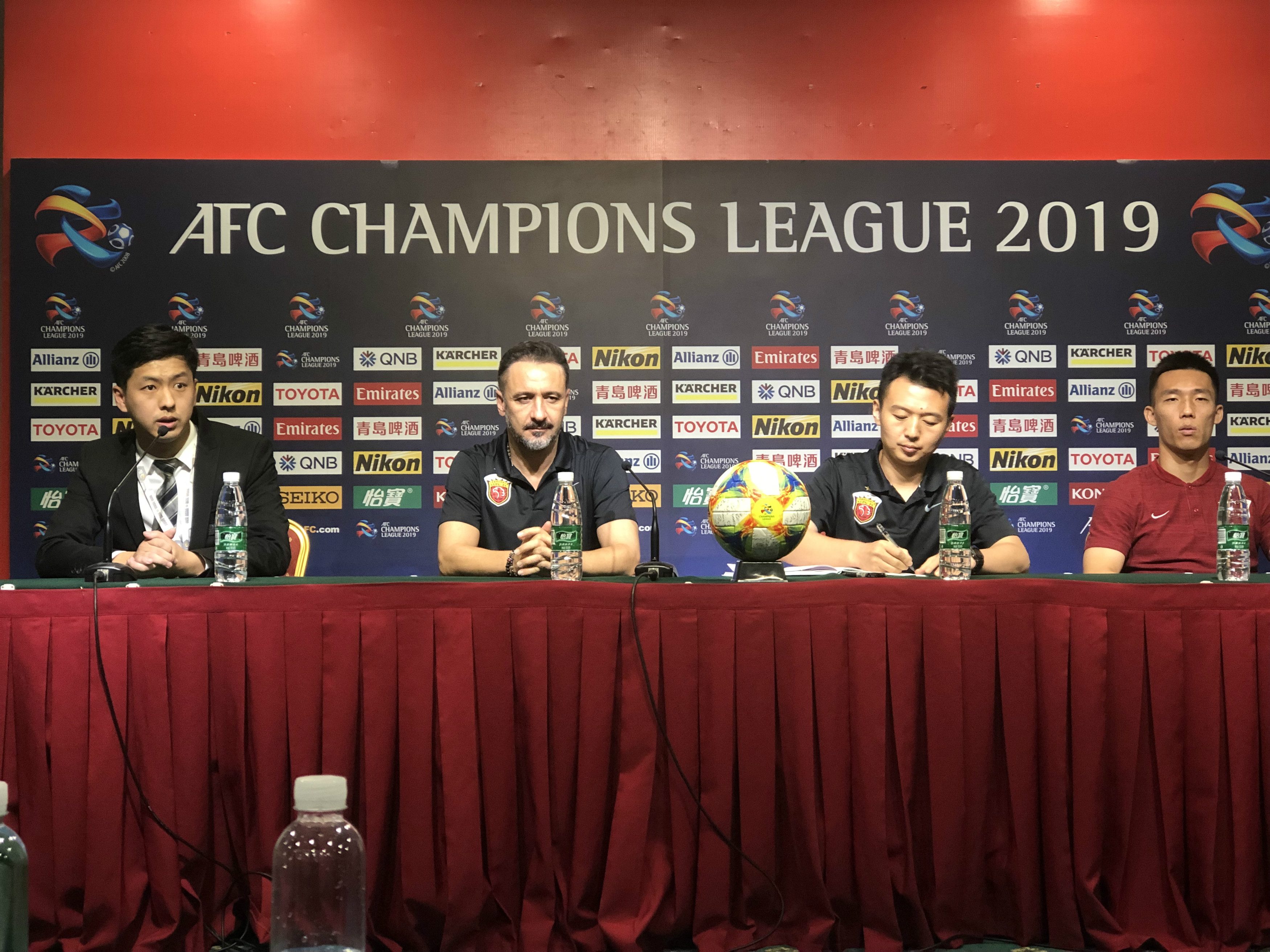 4月11号上港对浦和集锦,佩雷拉上港大战浦和