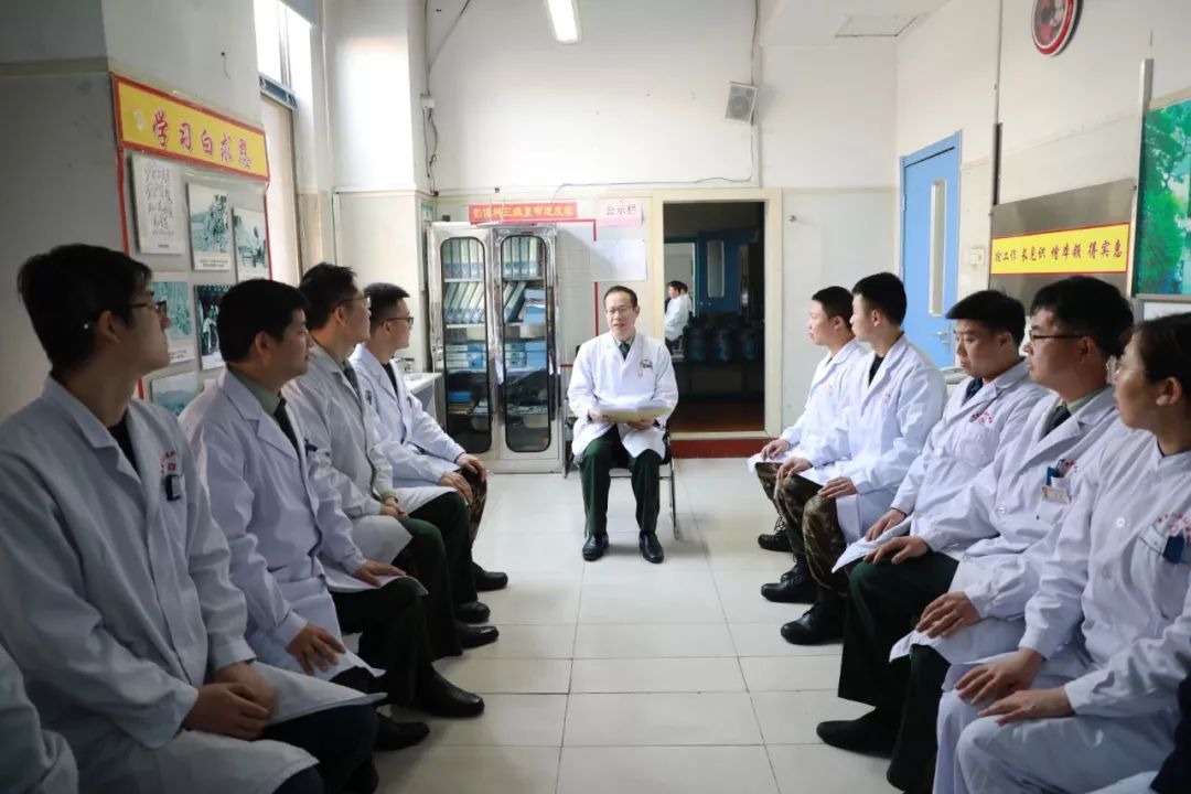 一位医学老专家的“人生处方”——爱能包治百“病”