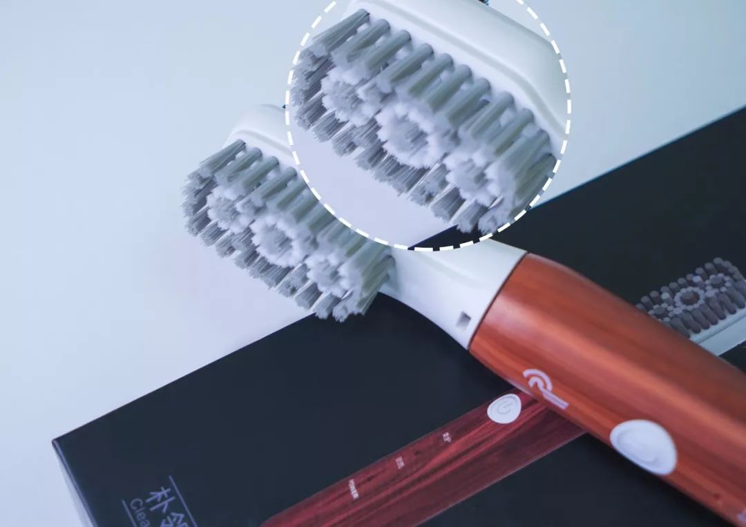 干洗店教你在家轻松洗衣洗鞋,刷鞋干洗神器