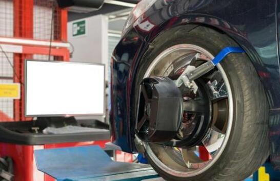 汽车轮胎卡石子,轮胎卡石子要关注什么