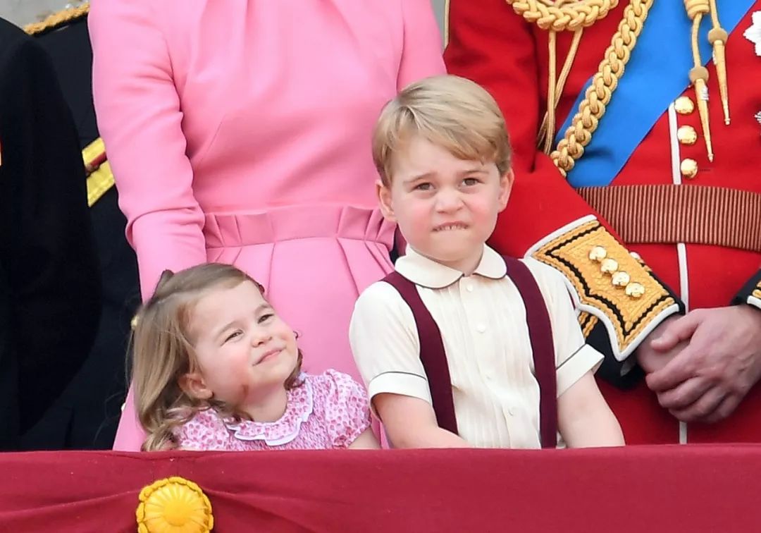 乔治小王子跳芭蕾视频,乔治王子学芭蕾被美国人嘲笑