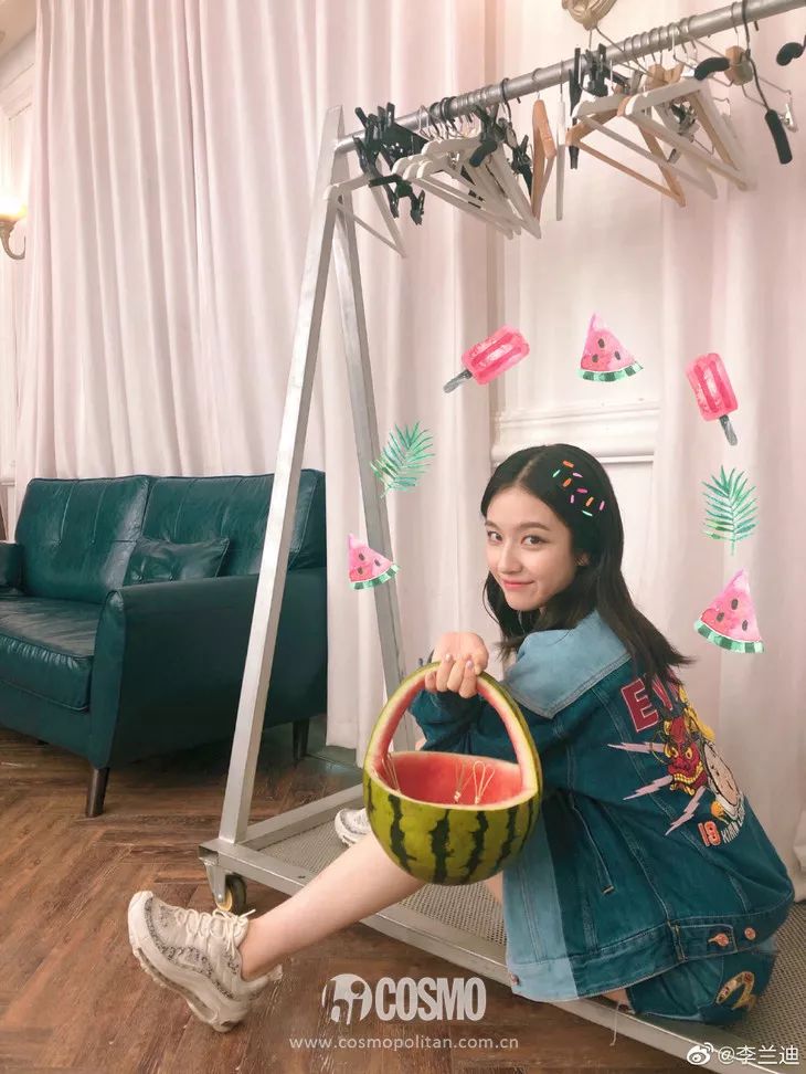 牛仔外套怎么搭配显瘦,落肩牛仔外套显人胖还是显瘦