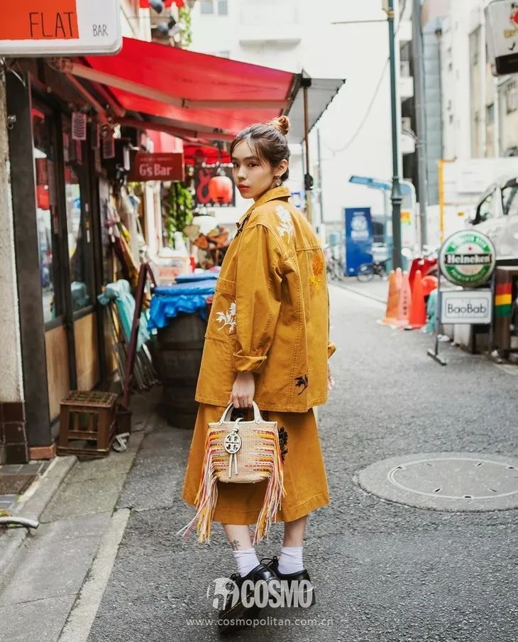 牛仔外套怎么搭配显瘦,落肩牛仔外套显人胖还是显瘦