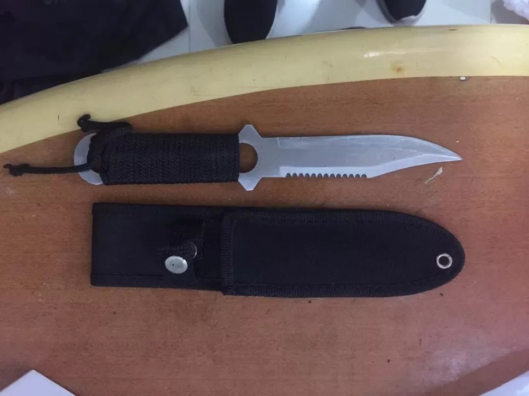 “叮咚”！清晨3点床底传来手机声，杭州姑娘一看，有双男人的眼睛…