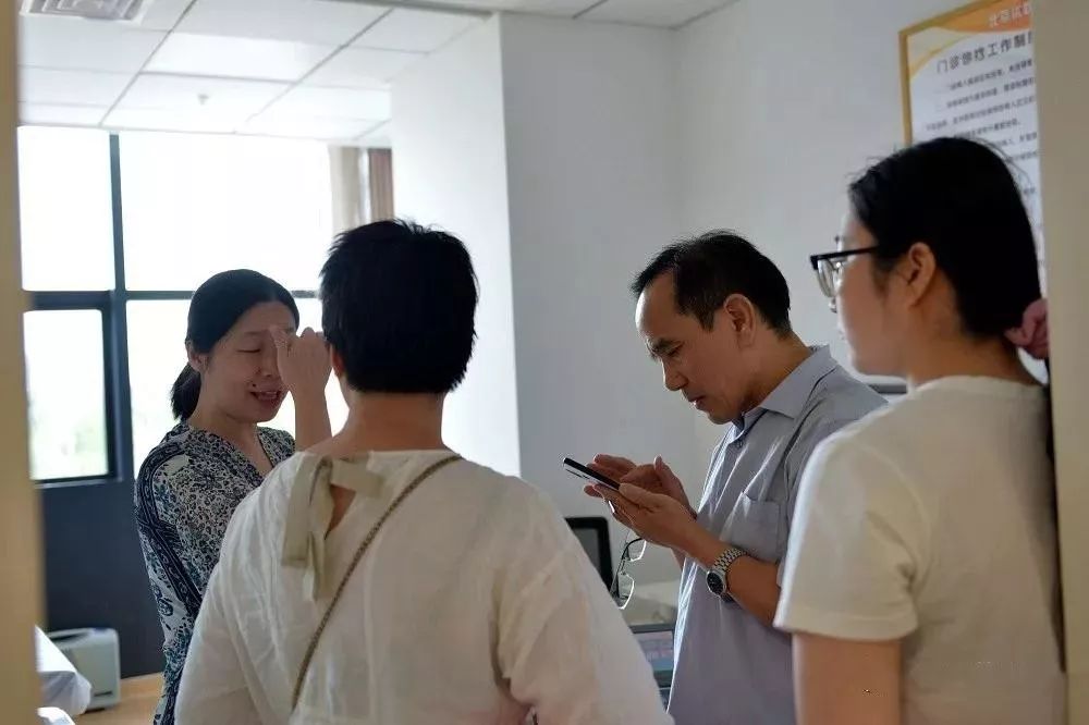 首届朗格罕天使之家医患沟通会议程回顾：多领域专家全面解答罕见病LCH