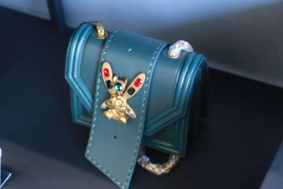 人做梦都想如何挣钱,做梦都在想怎么能挣到大钱