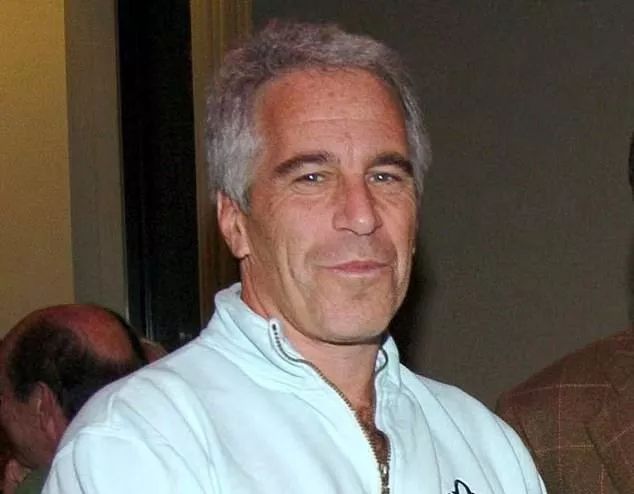 美国自杀亿万富翁豪宅视频曝光，惊现“妈咪”及未成年*奴性**裸照