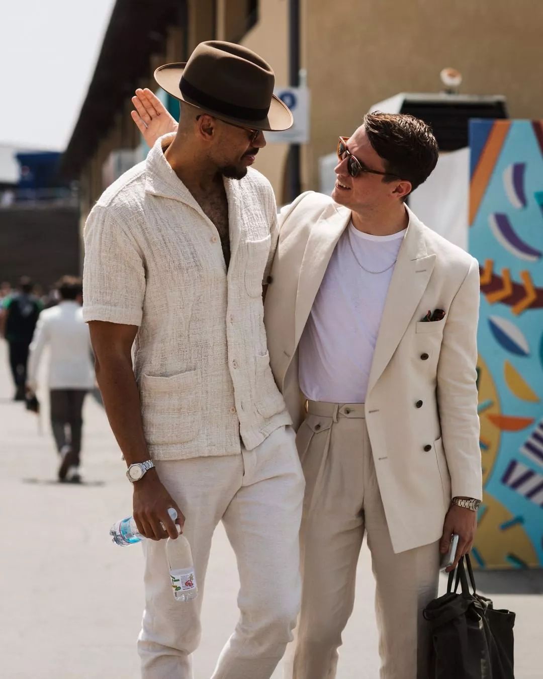 男人穿什么显得有钱,穿浅色裤子的男人性格