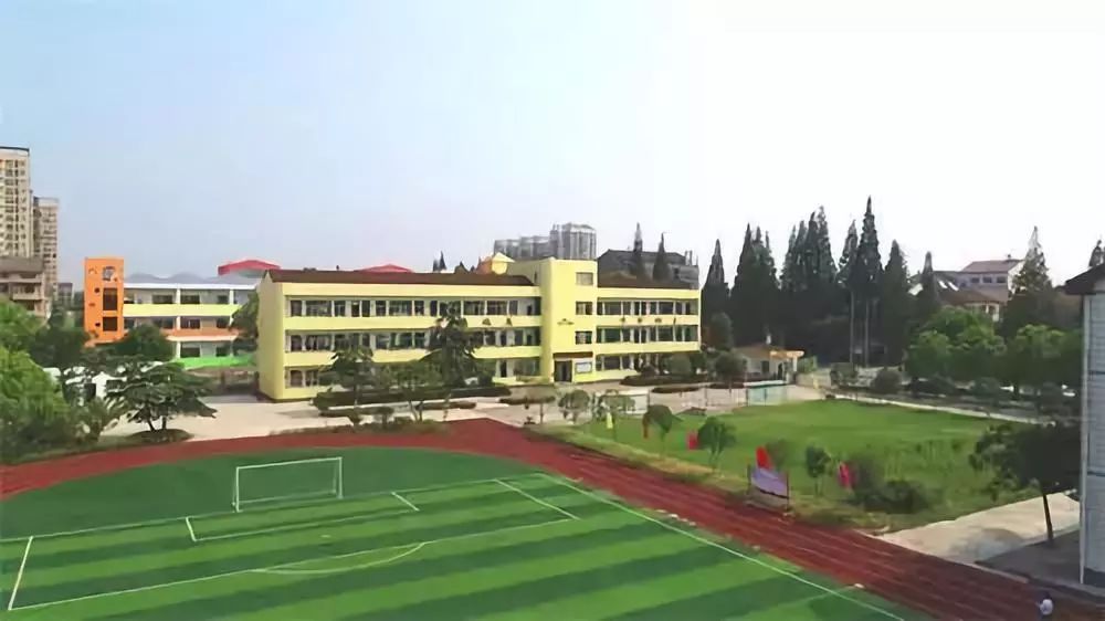 荆州区学校改造工程,荆州即将搬迁的大学新校区