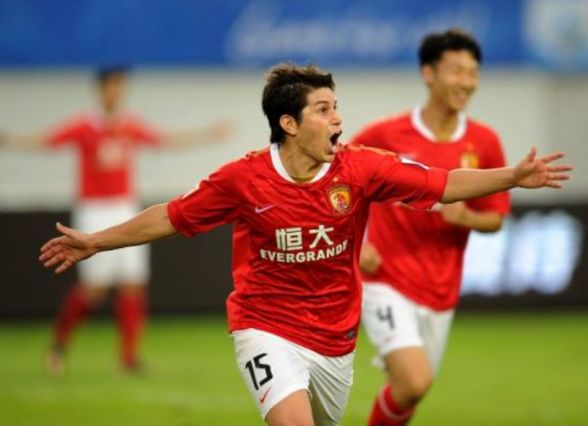 中国男篮耻辱出局的背后：体育被资本裹挟，球员沦为赚钱机器