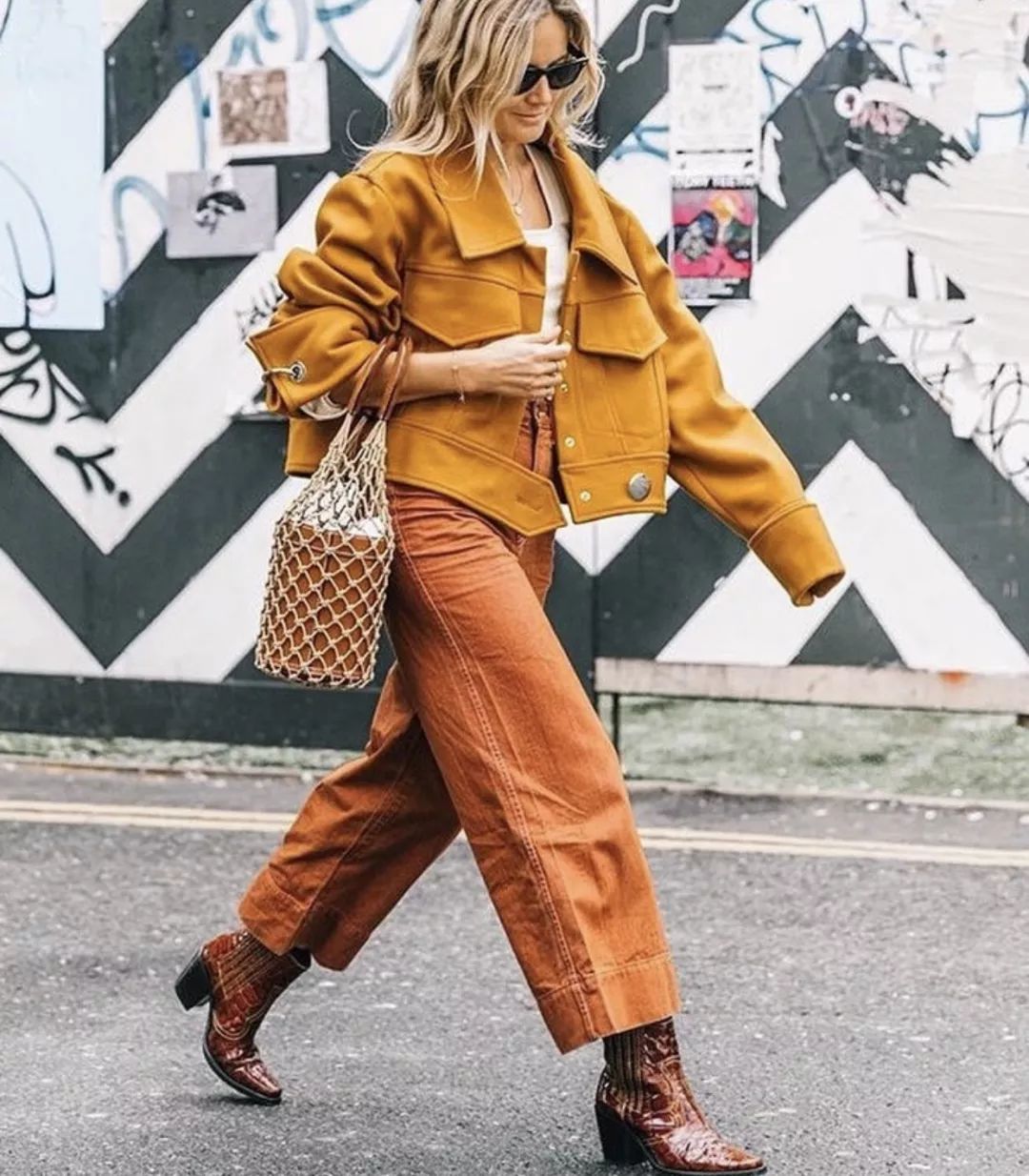 秋季灵感碰瓷-今年没有一件这样的「南瓜色」单品，都不算秋天