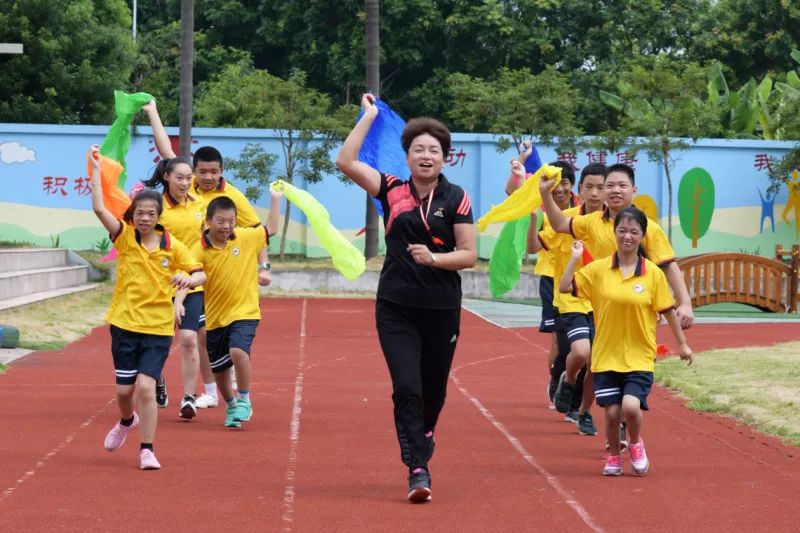 漳浦县特殊教育学校李丽娇,特殊教育最美教师简介