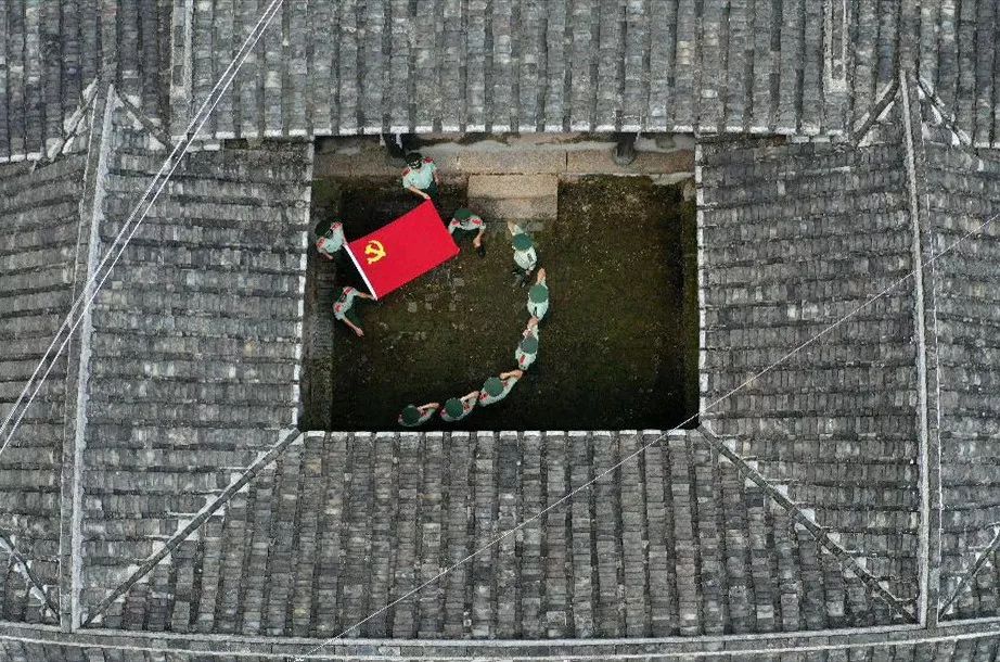 追寻红色足迹厚植家国情怀,从红色文物感悟初心使命