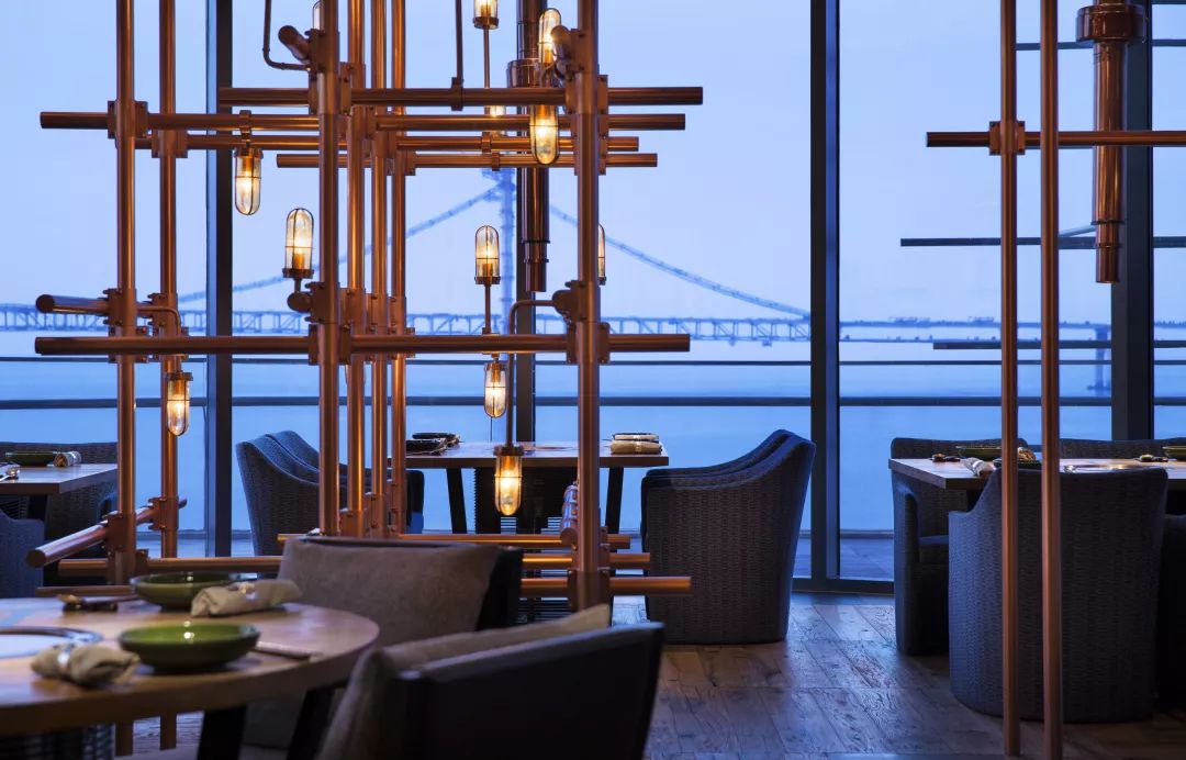 听海钻山堡端庄，偷心大连