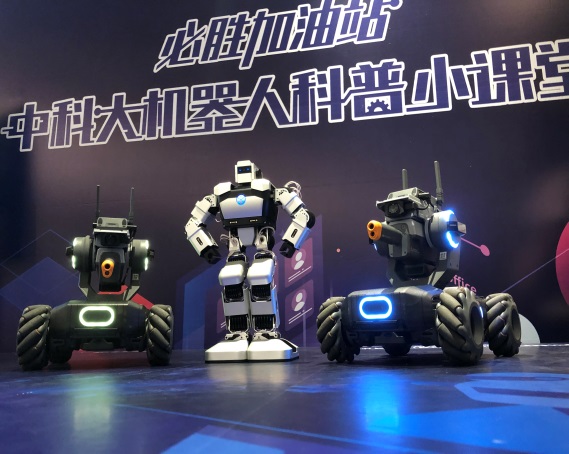 涓庝綘浜ゆ墜鏈潵鍙湡,涓庝綘浜ゆ墜鍏朵箰鏃犵┓