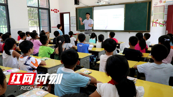 蒋柏林中医,蒋柏林校长