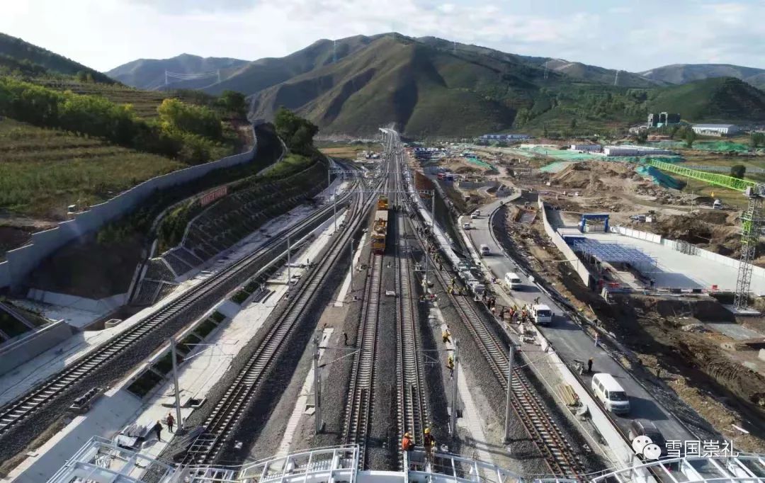 京张高铁2025年开通,京张高铁投运