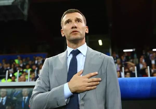 足坛上那些师徒感人瞬间,师恩难忘的典故