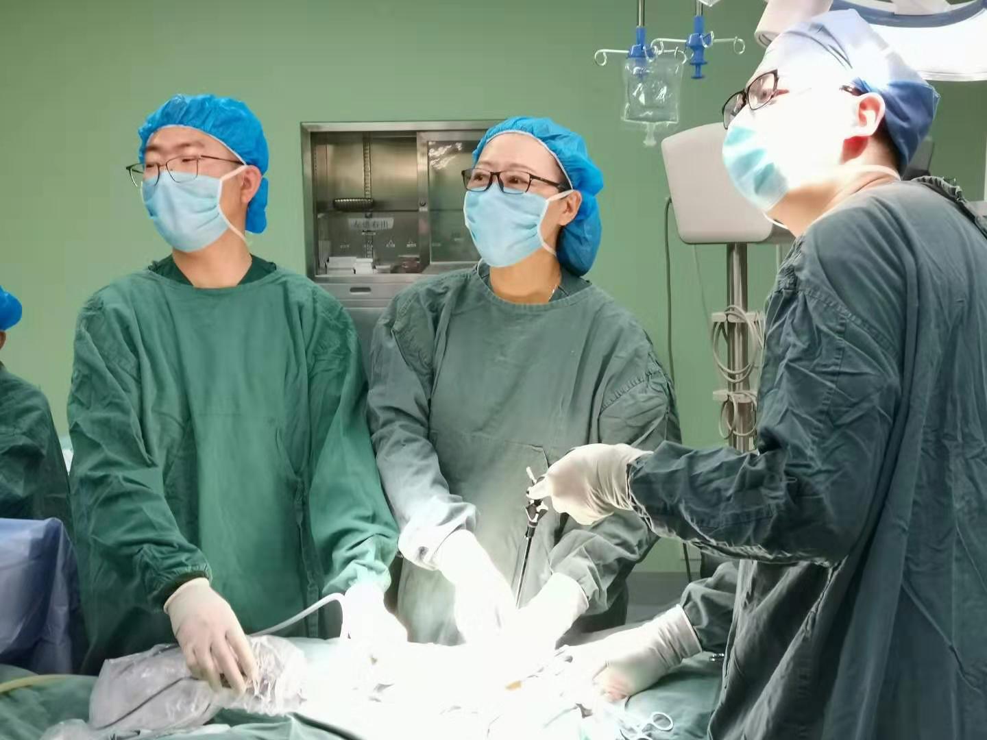 膀胱异物取出手术,哈尔滨看儿童泌尿科