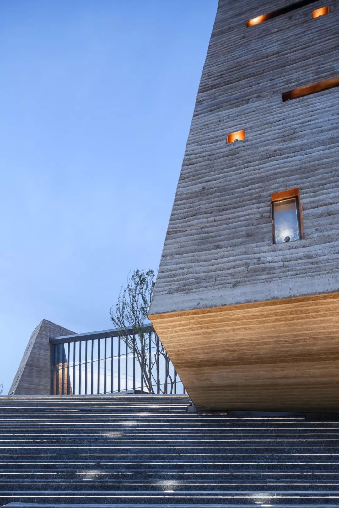 閮戝窞寤轰笟瓒崇悆灏忛晣娓稿涓績,閮戝窞寤轰笟瓒崇悆灏忛晣涓績